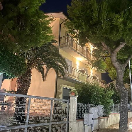 Pensione Vagnozzi Grottammare Exterior photo