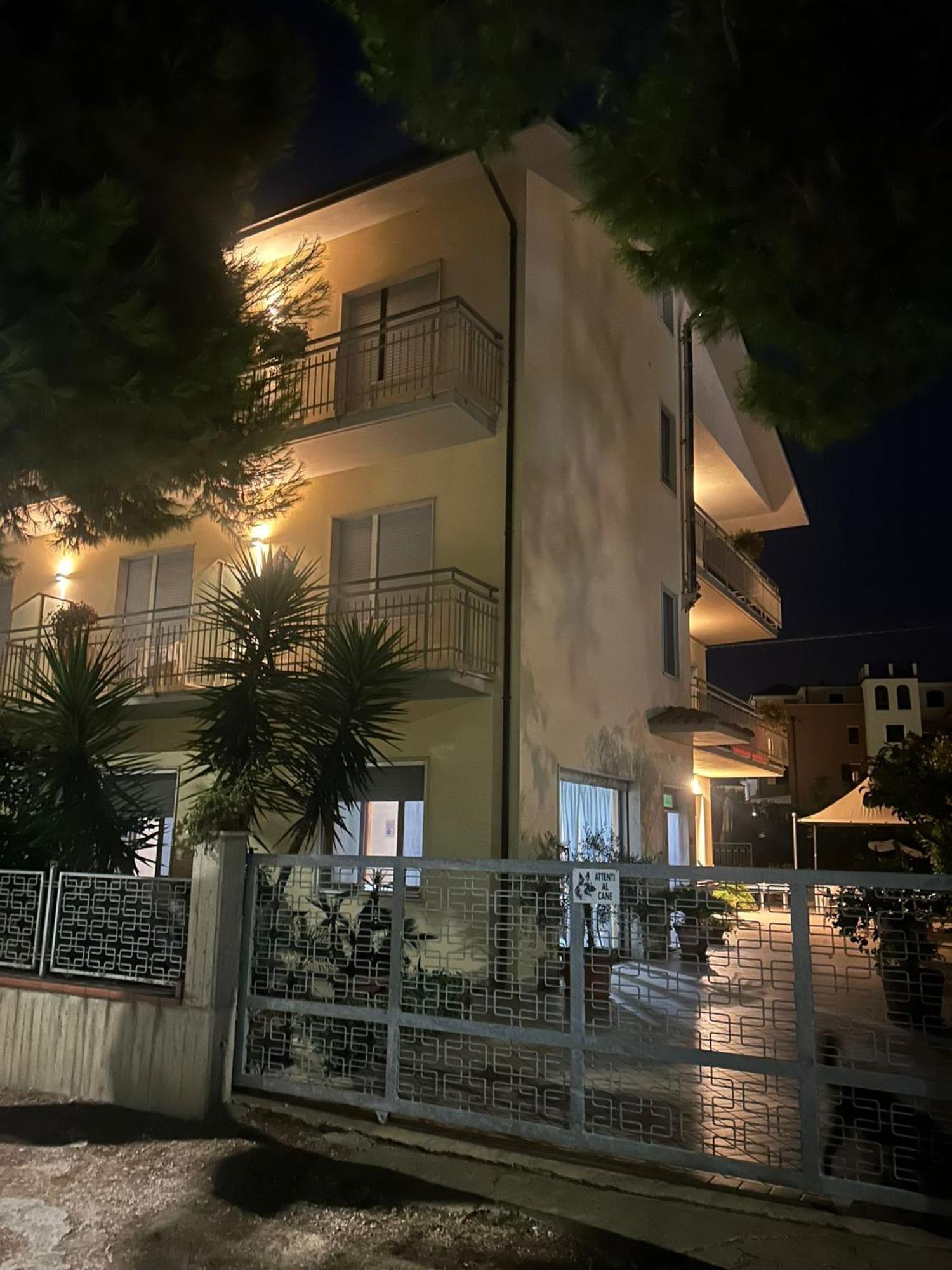 Pensione Vagnozzi Grottammare Exterior photo